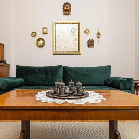 The Old Town Vintage 2-bedroom Jewel By Flat Mаnager * Plowdiw